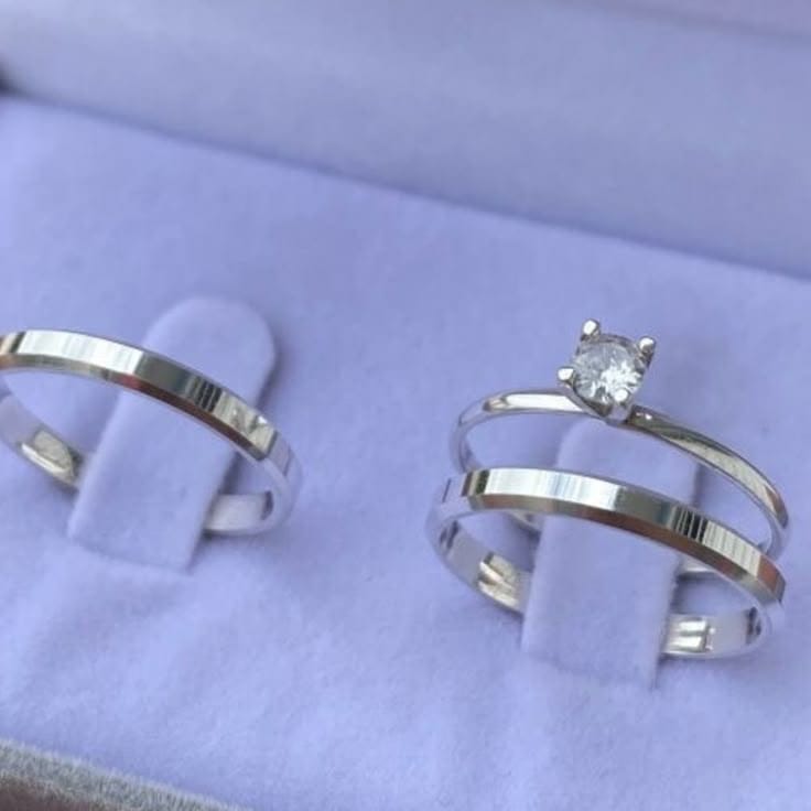 Par de Alianças de Prata 3mm com Solitário + Gravação + Caixinha